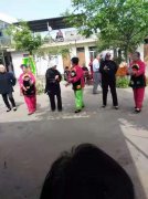 养老院里慰问演出